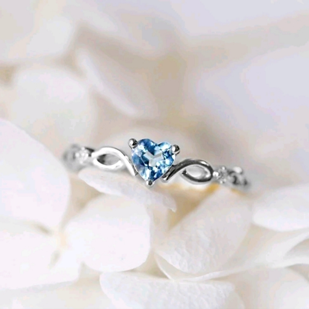 🔹️Gorgeous Blue Heart Ring
